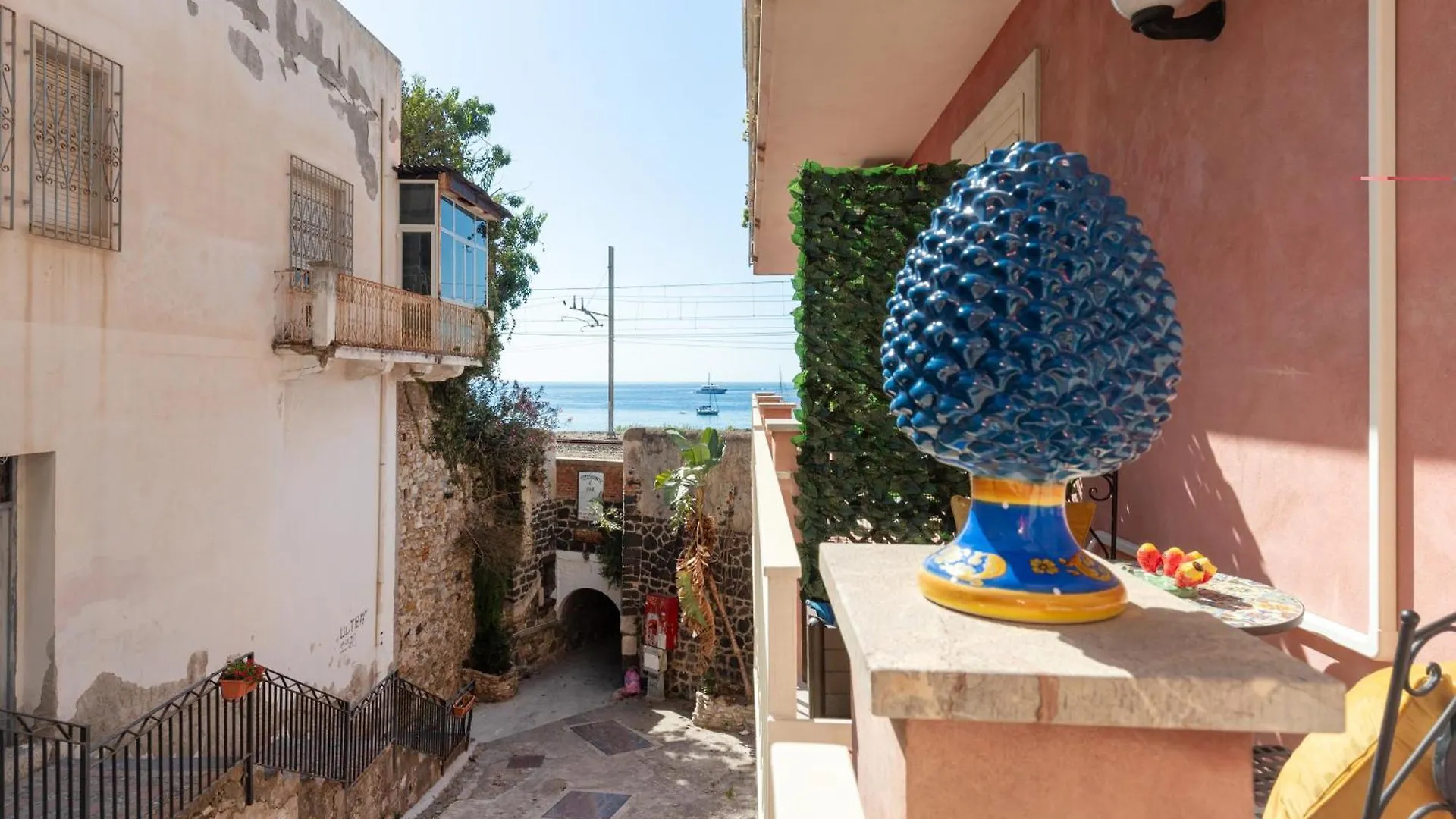 דירה Sicilian House Taormina Beach איטליה